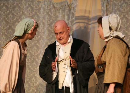 Der zerbrochene Krug Foto: Kleines Theater
